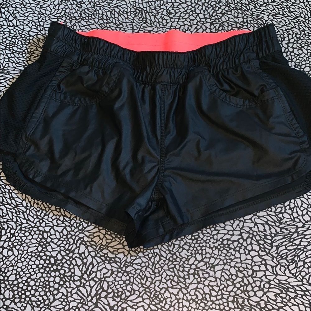 Without walls shorts